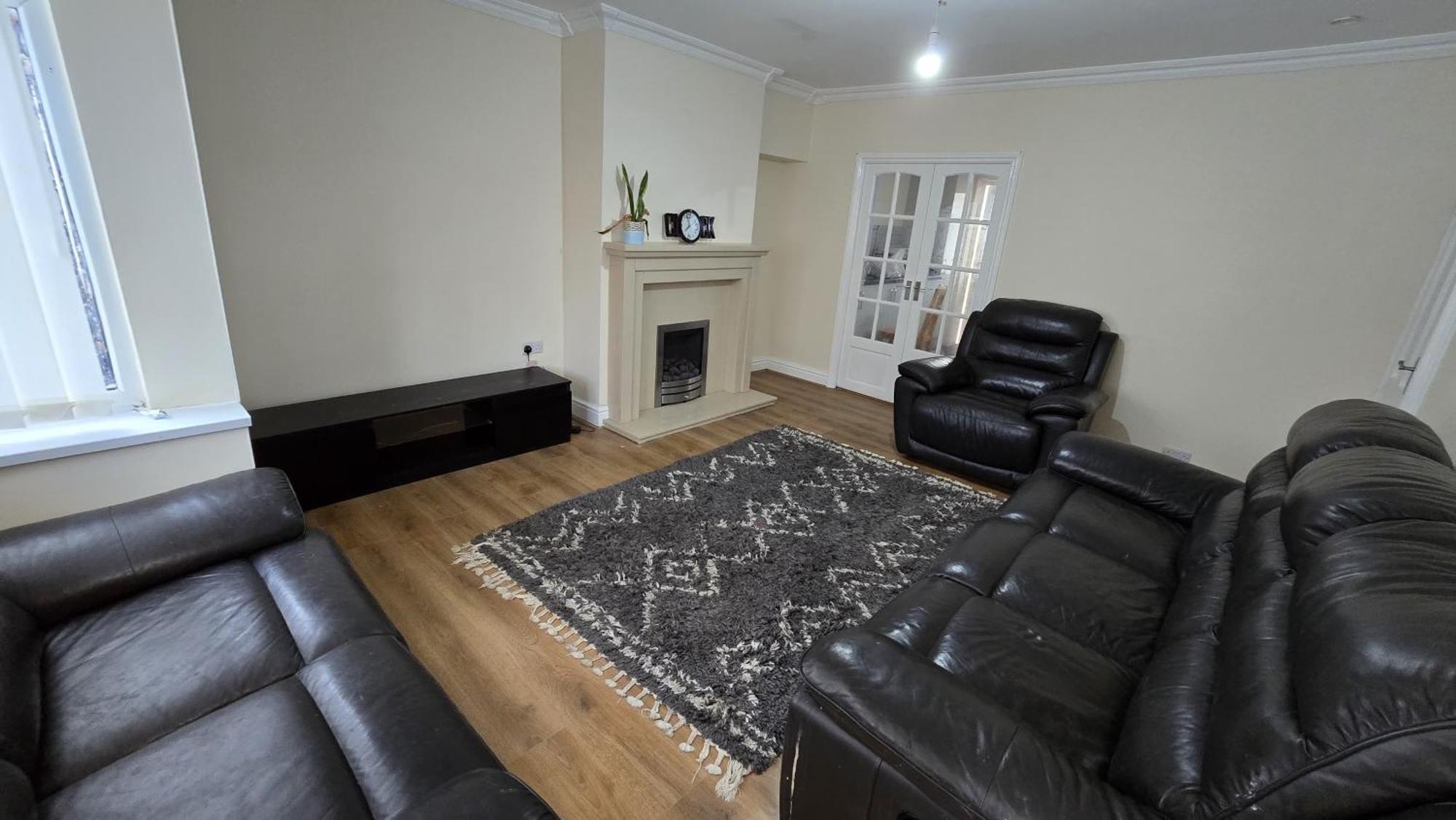 Entire Three Bedroom House In Birmingham Exterior photo